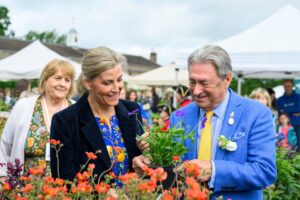 Duchess of Endiburgh and Alan Titchmarsh by Jason Ingram